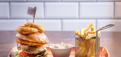 Clyde's Ultimate Burger